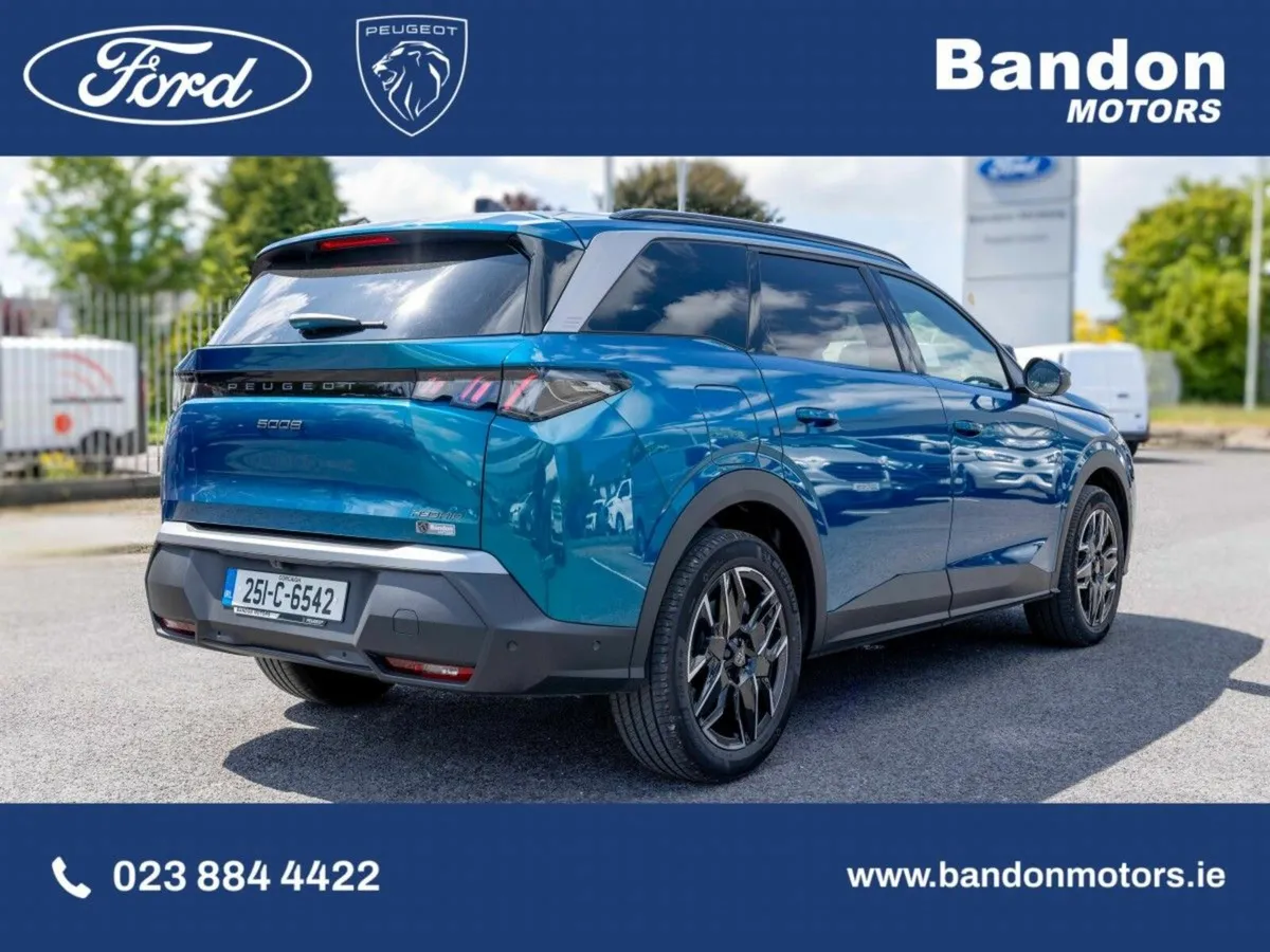 Peugeot 5008 2025 Peugeot 5008 1.2 Hybrid 136bhp E - Image 2