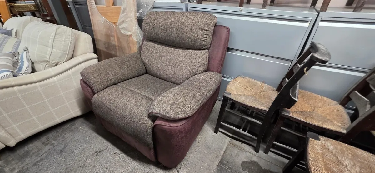 2+1 Reclining sofa and matching chair - Image 1