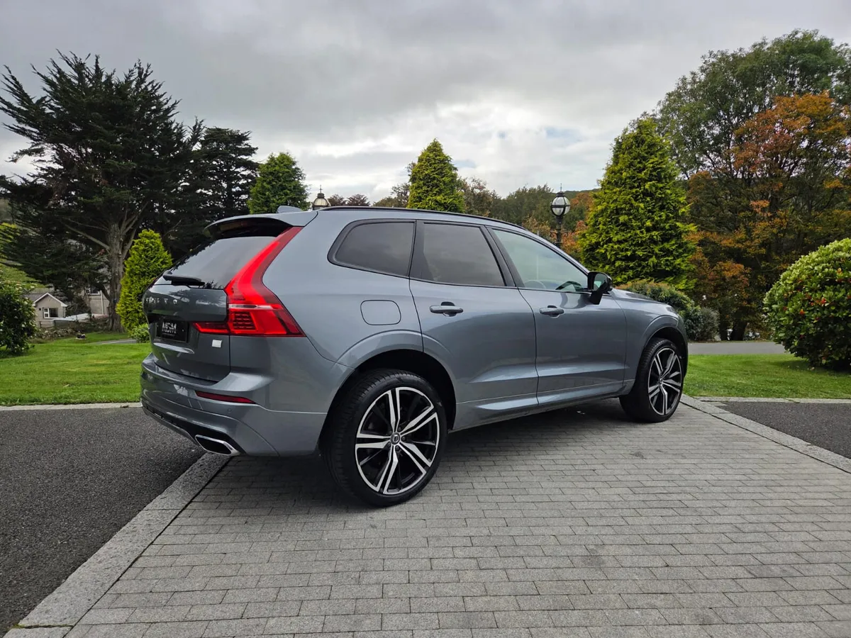 2020 Volvo XC60 R-Design Pro 2.0 T8 PHEV PANORAMIC - Image 4