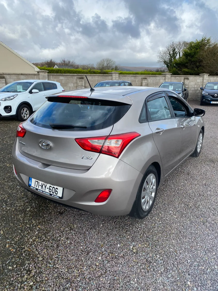 Hyundai i30 2017 - Image 2