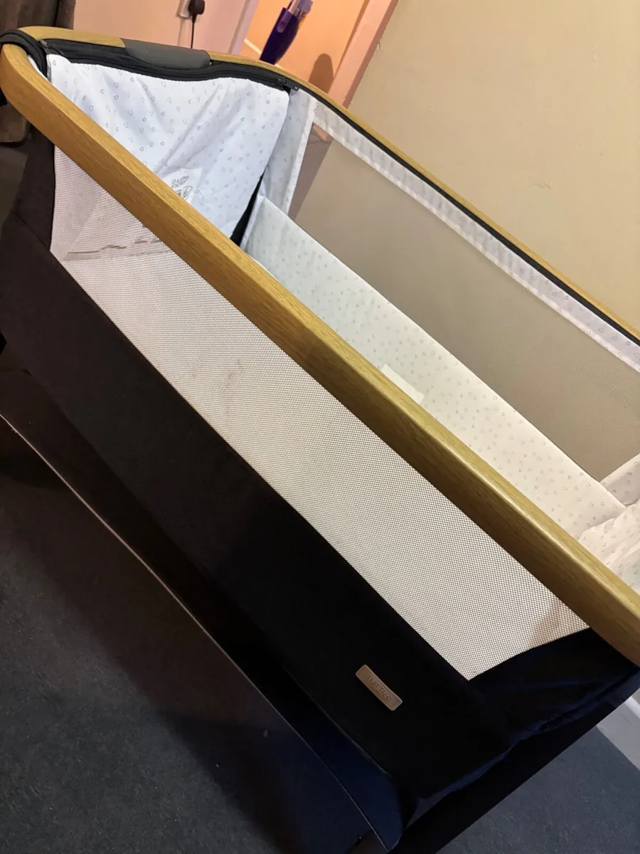 Tutti Bambini Cozee Next To Me Crib - Image 1