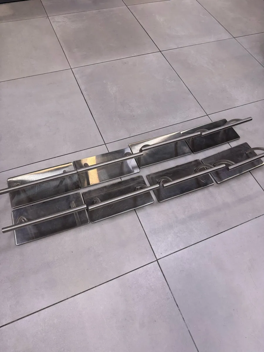 8 x Hair Salon Footrests - Image 1