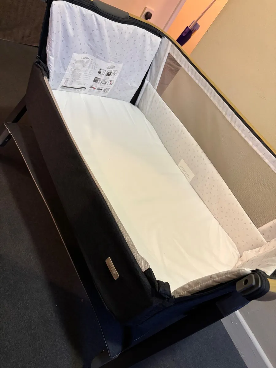 Tutti Bambini Cozee Next To Me Crib - Image 3