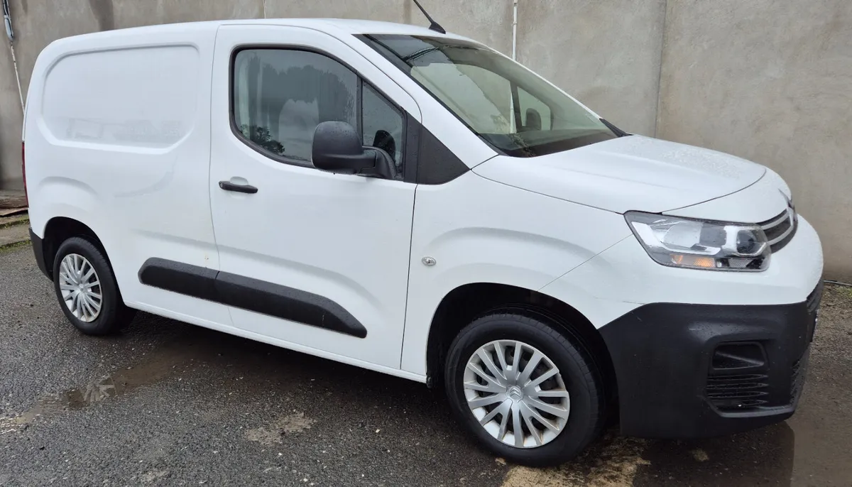 Citroen Berlingo 2019 only 68km - Image 1