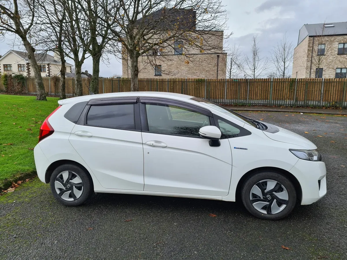 Honda jazz( Fit )2015 - Image 3