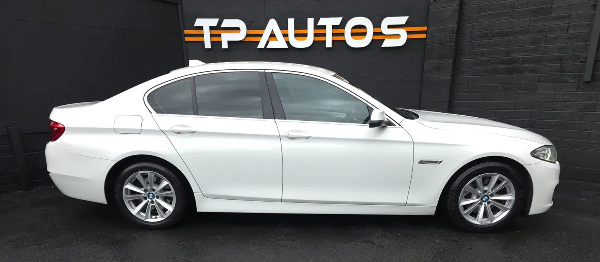 BMW 5-Series 2016 MINT CONDITION - Image 2