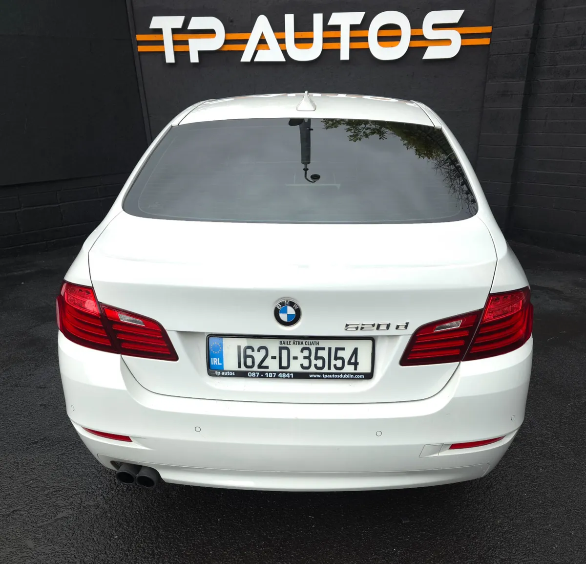 BMW 5-Series 2016 MINT CONDITION - Image 4