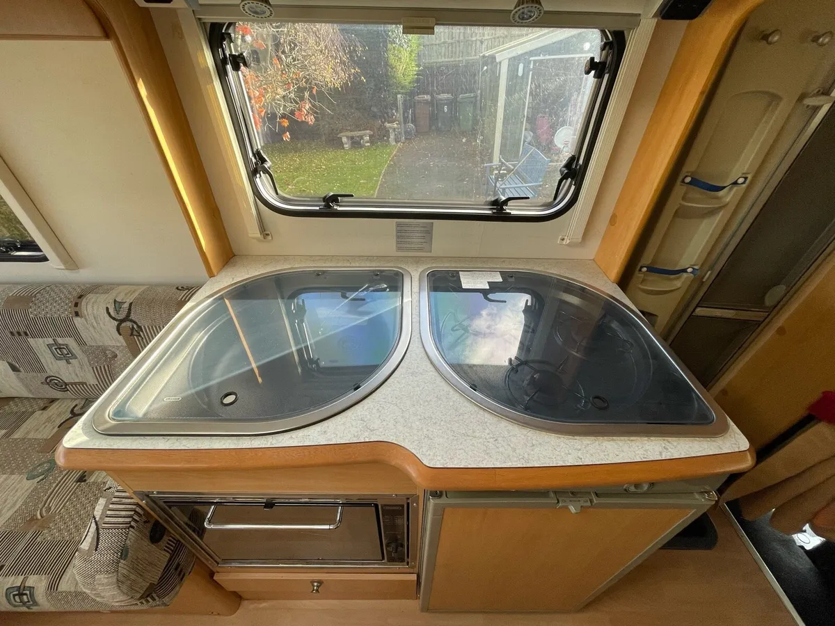 2005, Fait DUCATO LUNAR CHAMP 4berth MOTORHOME - Image 4
