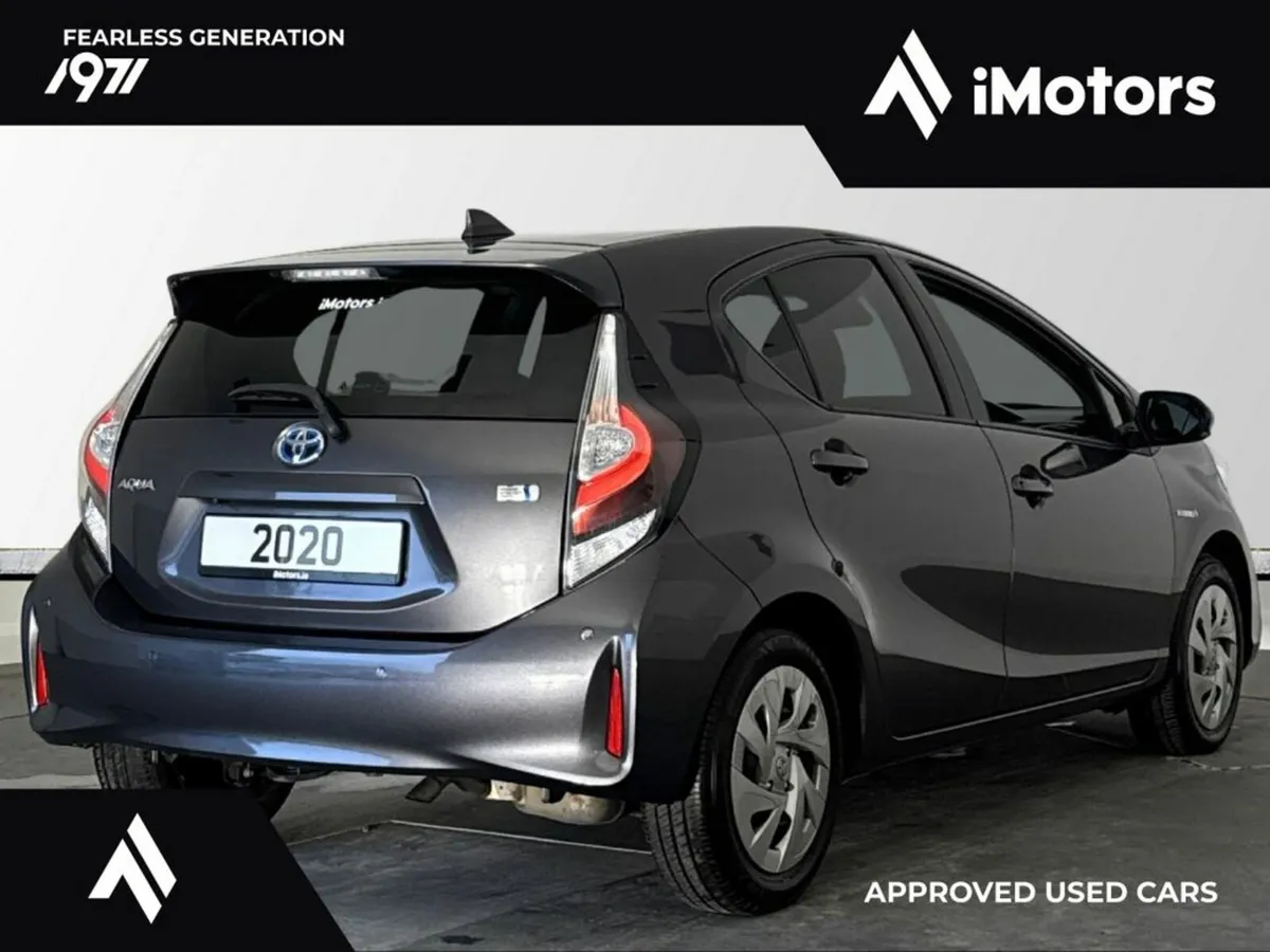 Toyota Aqua S HYBRID AUTOMATIC - Image 3