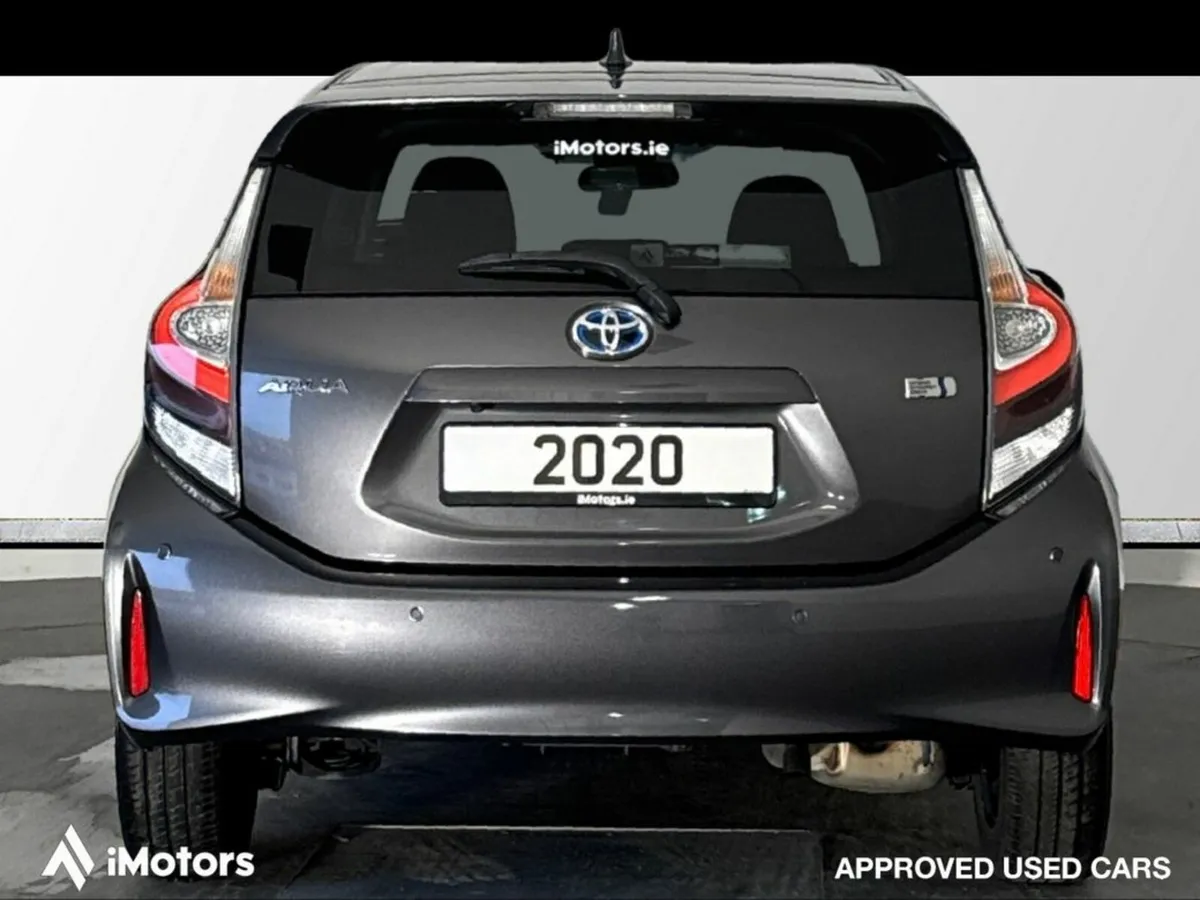 Toyota Aqua S HYBRID AUTOMATIC - Image 4