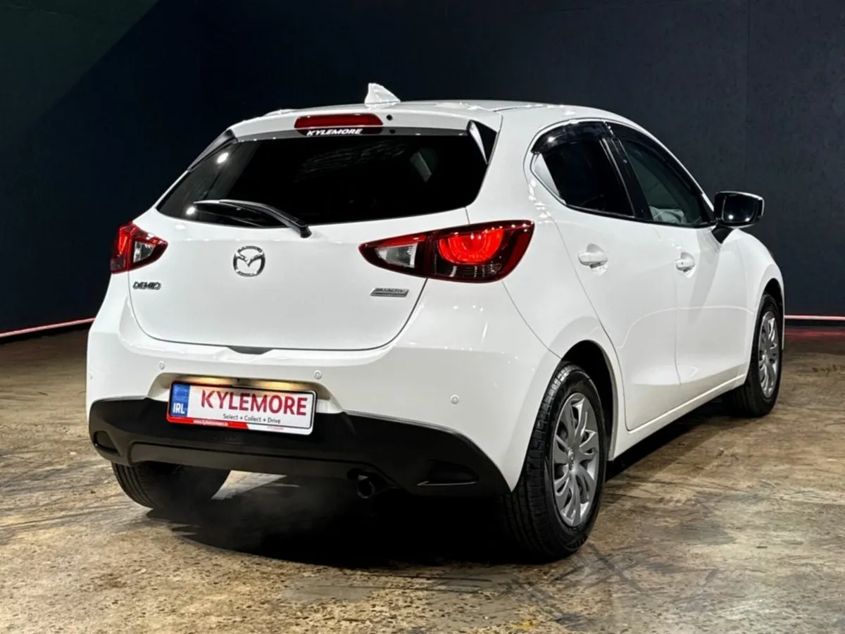 Mazda Demio 1.5 AUTOMATIC - LANE DEPARTURE WARNING - Image 4