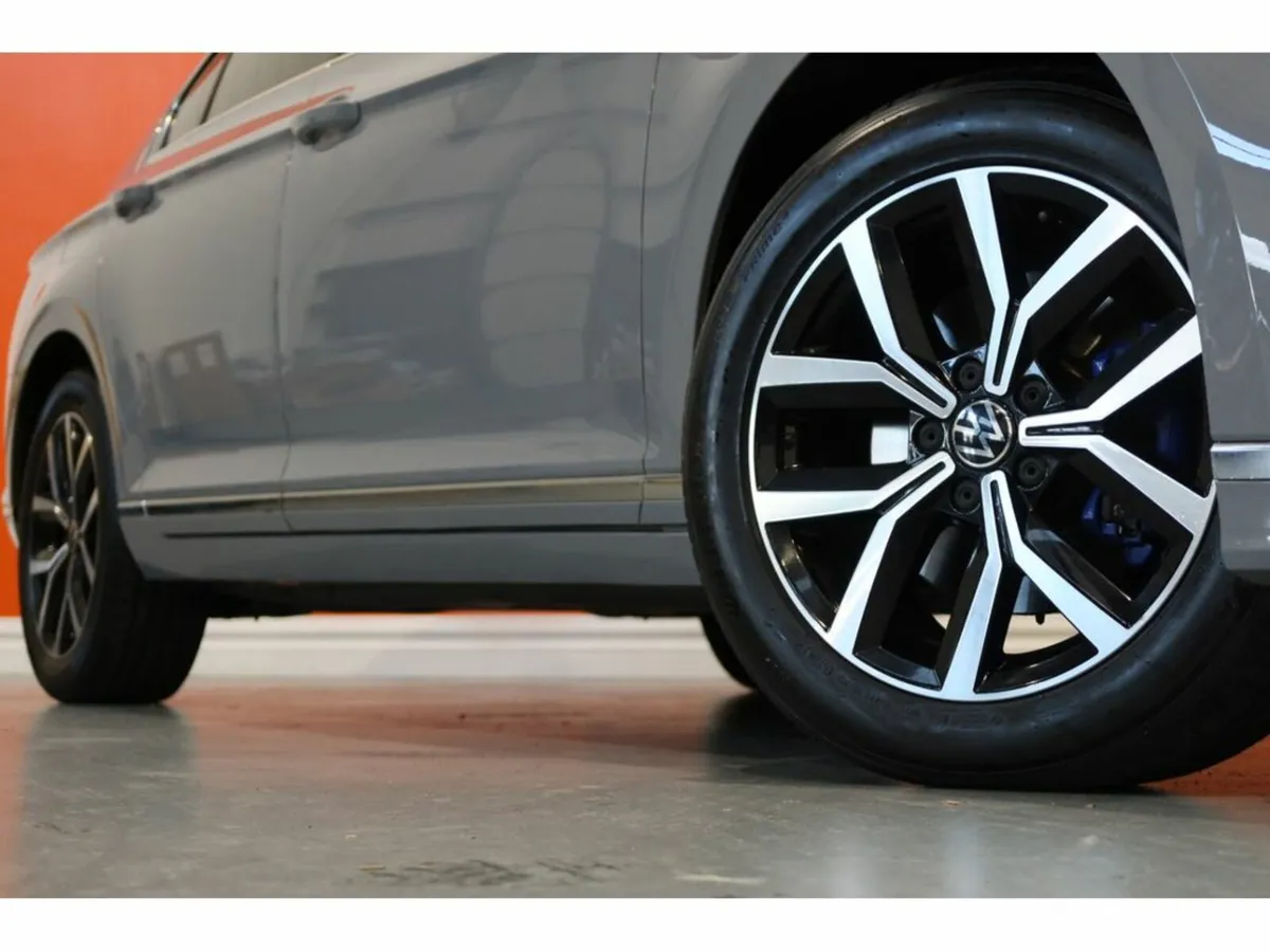 Volkswagen Passat GTE DSG #16 - Image 2