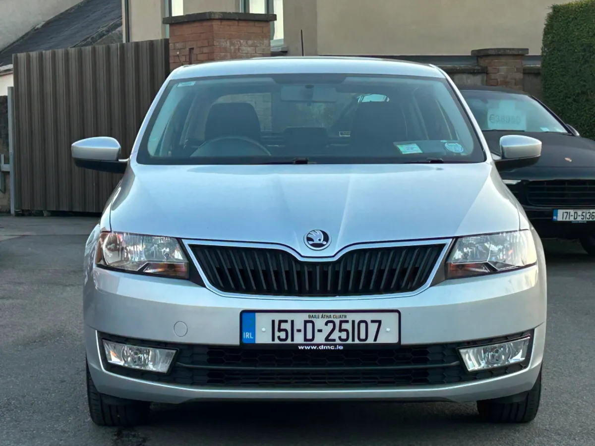Skoda Rapid SPORTBACK AMBITION 1.6TDI *LOW KMS* - Image 2
