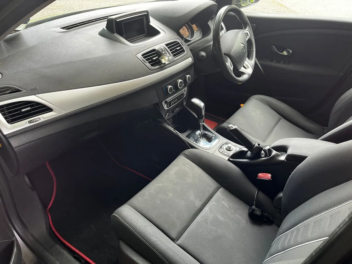 2013 renolt megane automatic - Image 2
