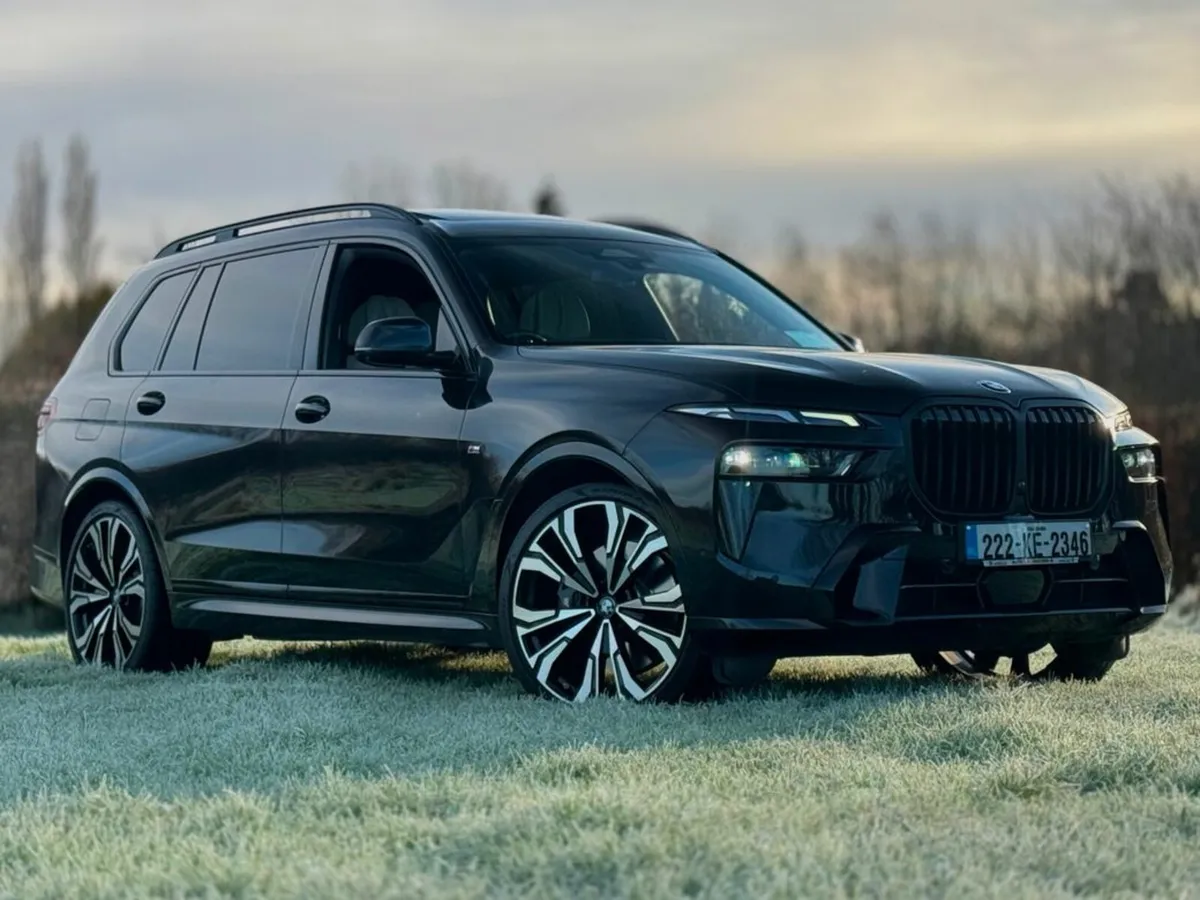 BMW X7 X-Drive 40D, Sky Lounge Package, Individual - Image 3