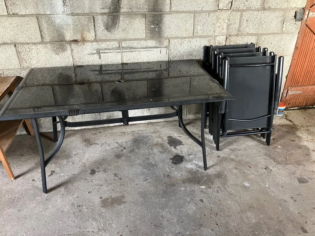 Garden furniture - Image 1