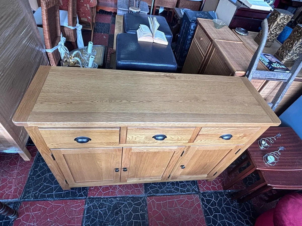 Solid oak sideboard - Image 3