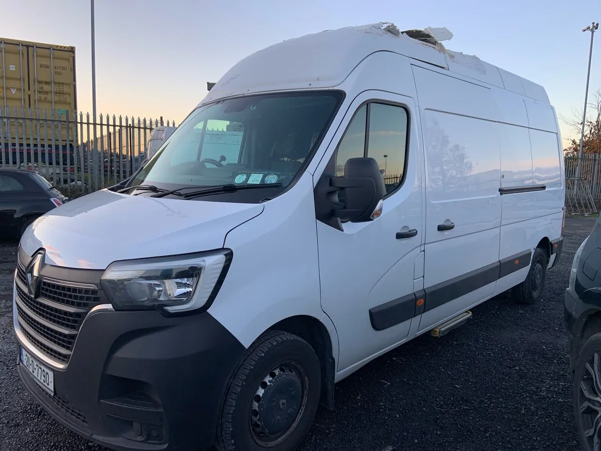 211 Renault master mwb high roof - Image 1