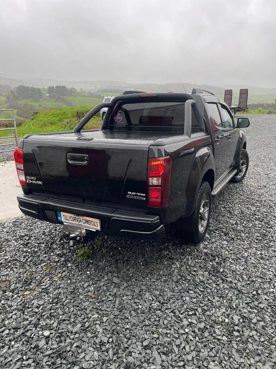 152 Isuzu D-Max Blade 2.5TD DEPOSIT TAKEN - Image 3