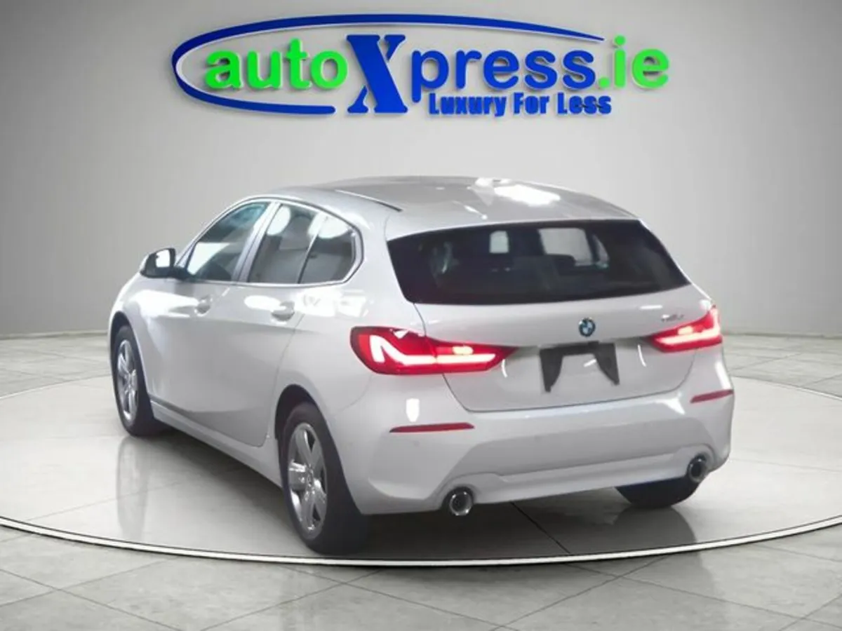 BMW 1-Series 118D PLAY Automatic, Reversing camera - Image 3