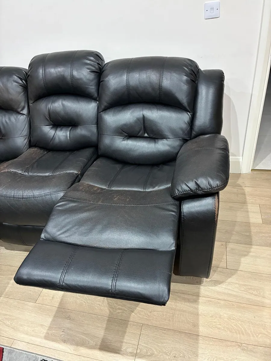 3 Seater Black Manual Recliner Sofa - Image 4