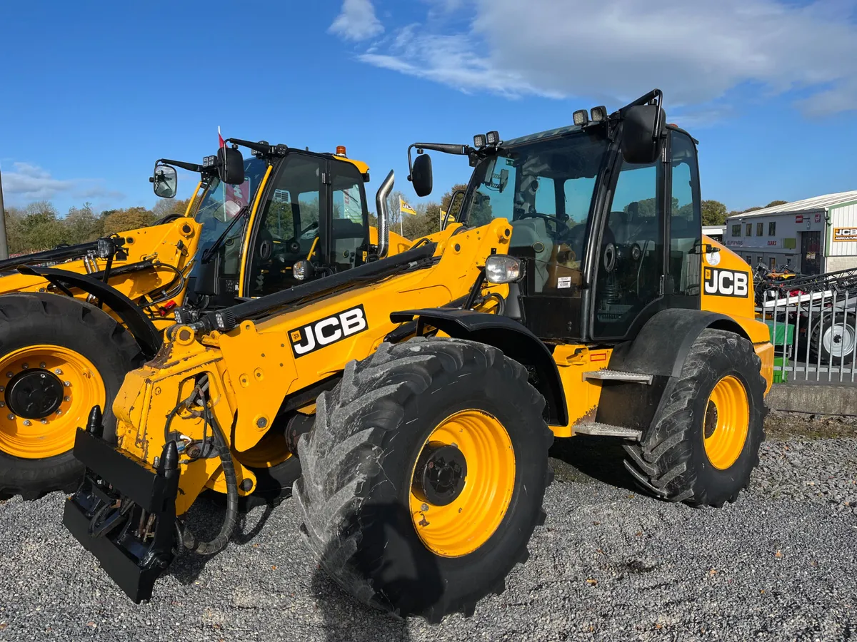 JCB TM 320 - Image 1