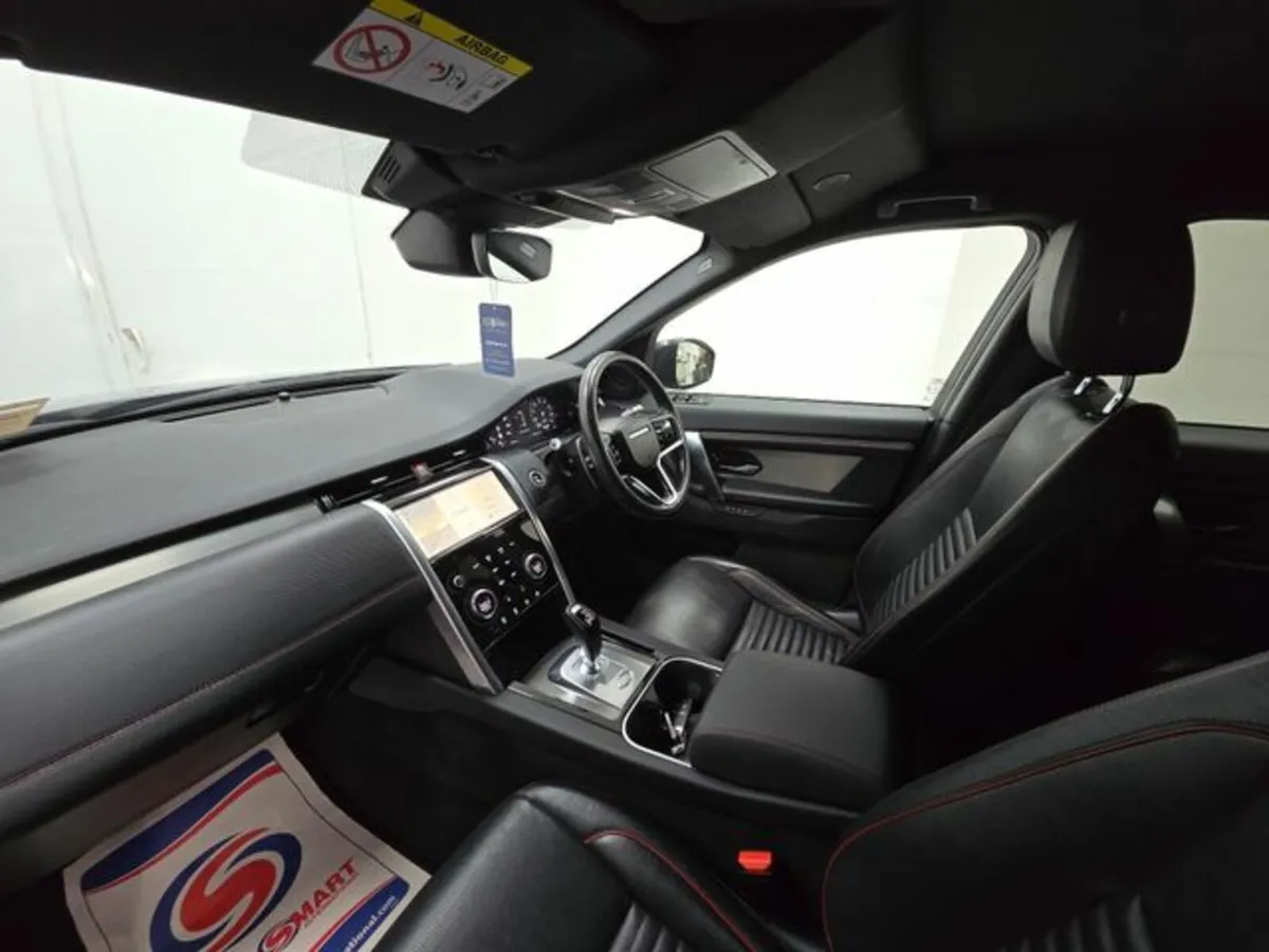 Land Rover Discovery Sport R-DYNAMIC SE Plug in Hy - Image 4