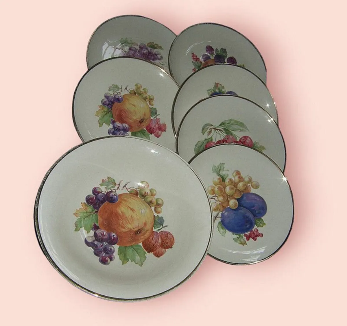 Vintage Gold Trimmed Serving Bowls - Image 4