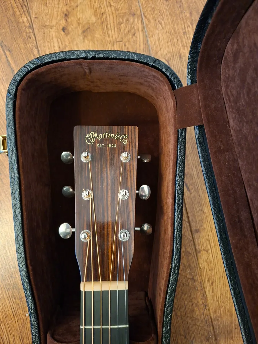 Martin Guitar - Image 4