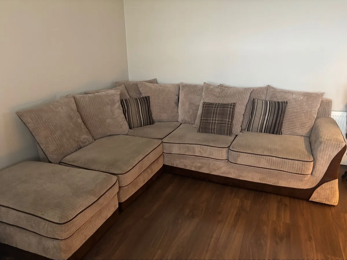 Corner sofa - Image 1