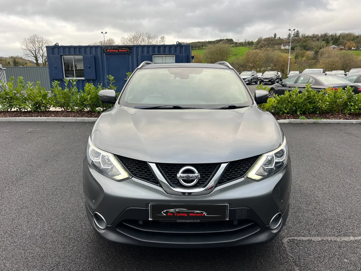 2017 Nissan Qashqai N-Vision 1.5 DCI Pan Roof - Image 3