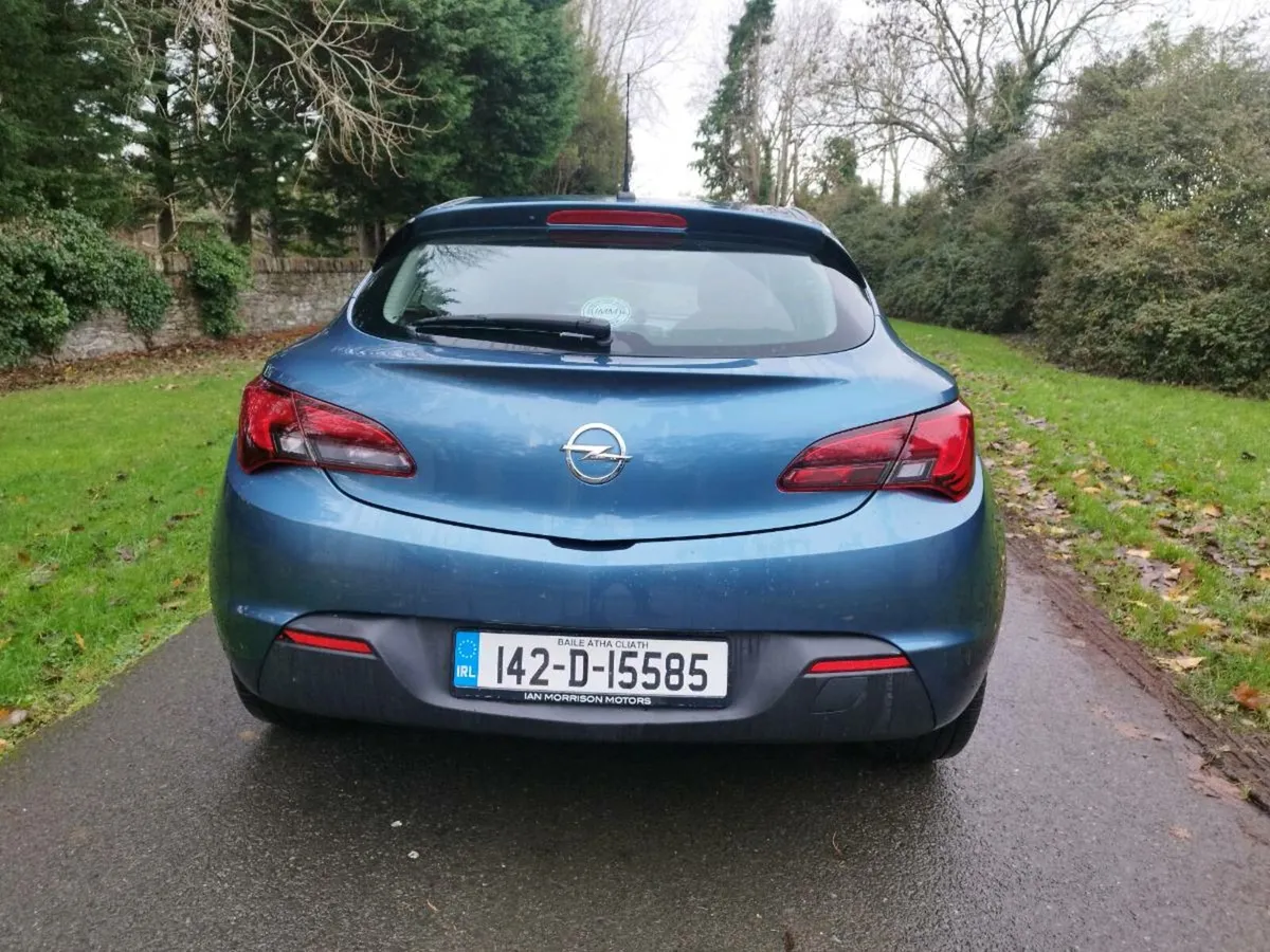 142 Opel Astra 1.4 petrol New NCT till 01/27 - Image 4