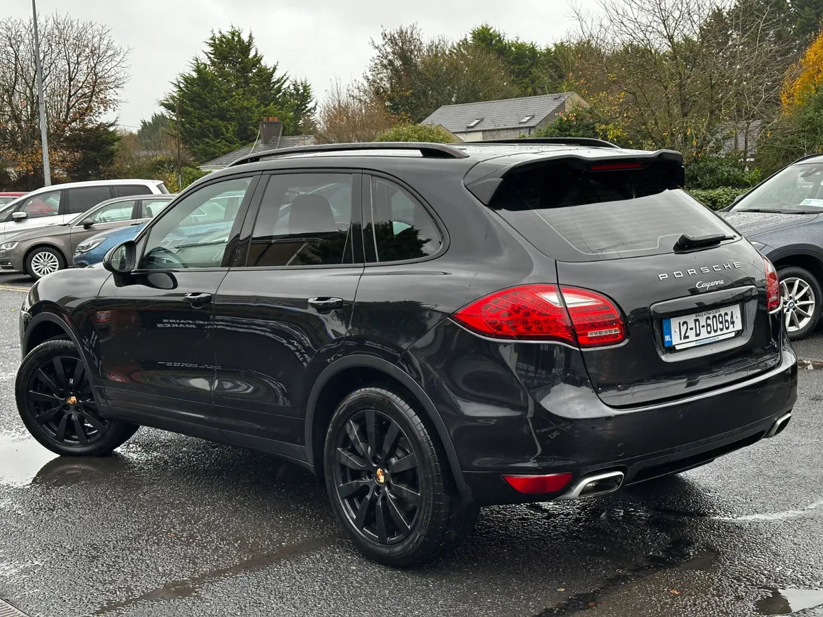 Porsche Cayenne 2012 - Image 4