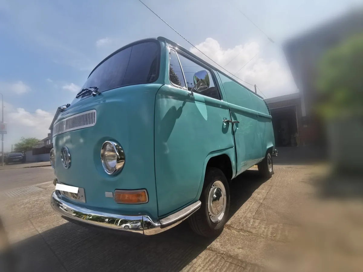 Volkswagen Kombi 1974 - Image 1