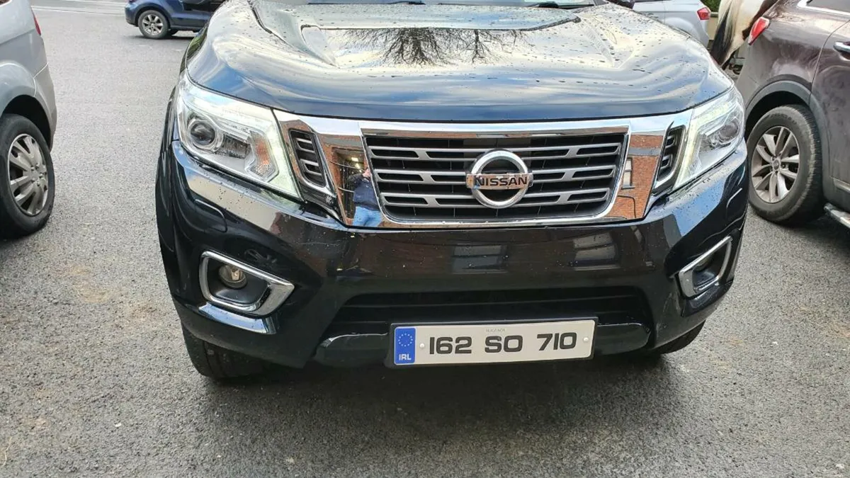 Nissan navara tekna model - Image 2