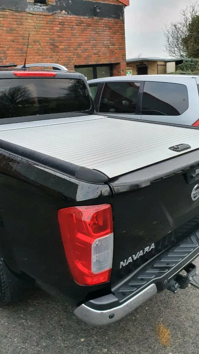 Nissan navara tekna model - Image 3