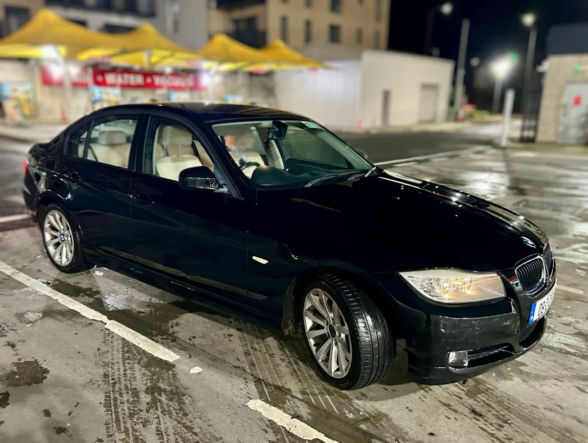 BMW 3-Series 2009 Automatic 1.8 diesel - Image 4