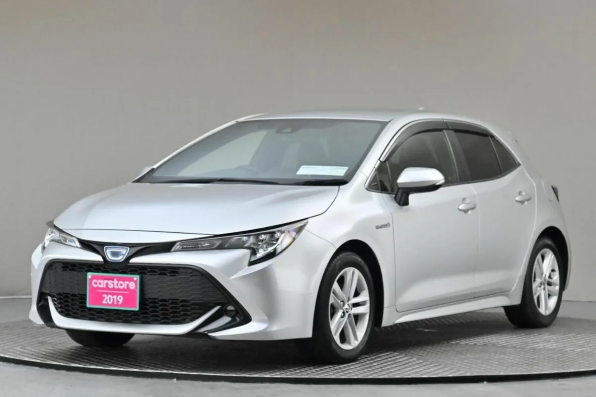 Toyota Corolla 1.8 HYBRID SPORT 5DR **9" ANDROID C - Image 3