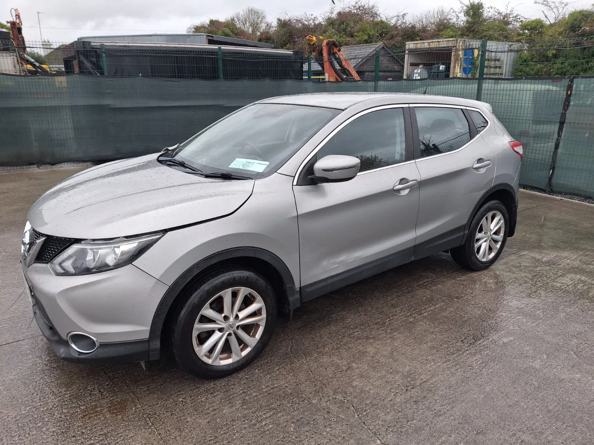 2015 Nissan Qashqai  1.5 Diesel - Image 1