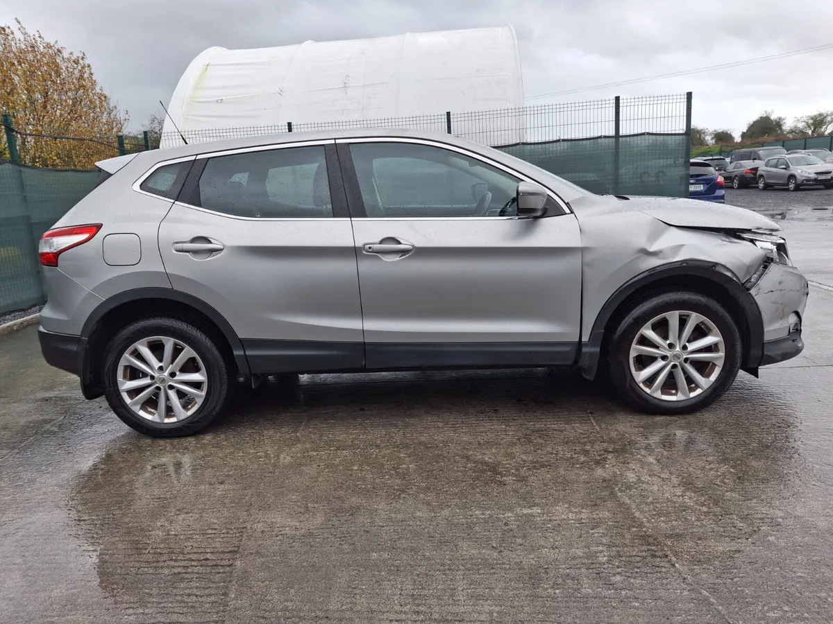 2015 Nissan Qashqai  1.5 Diesel - Image 4