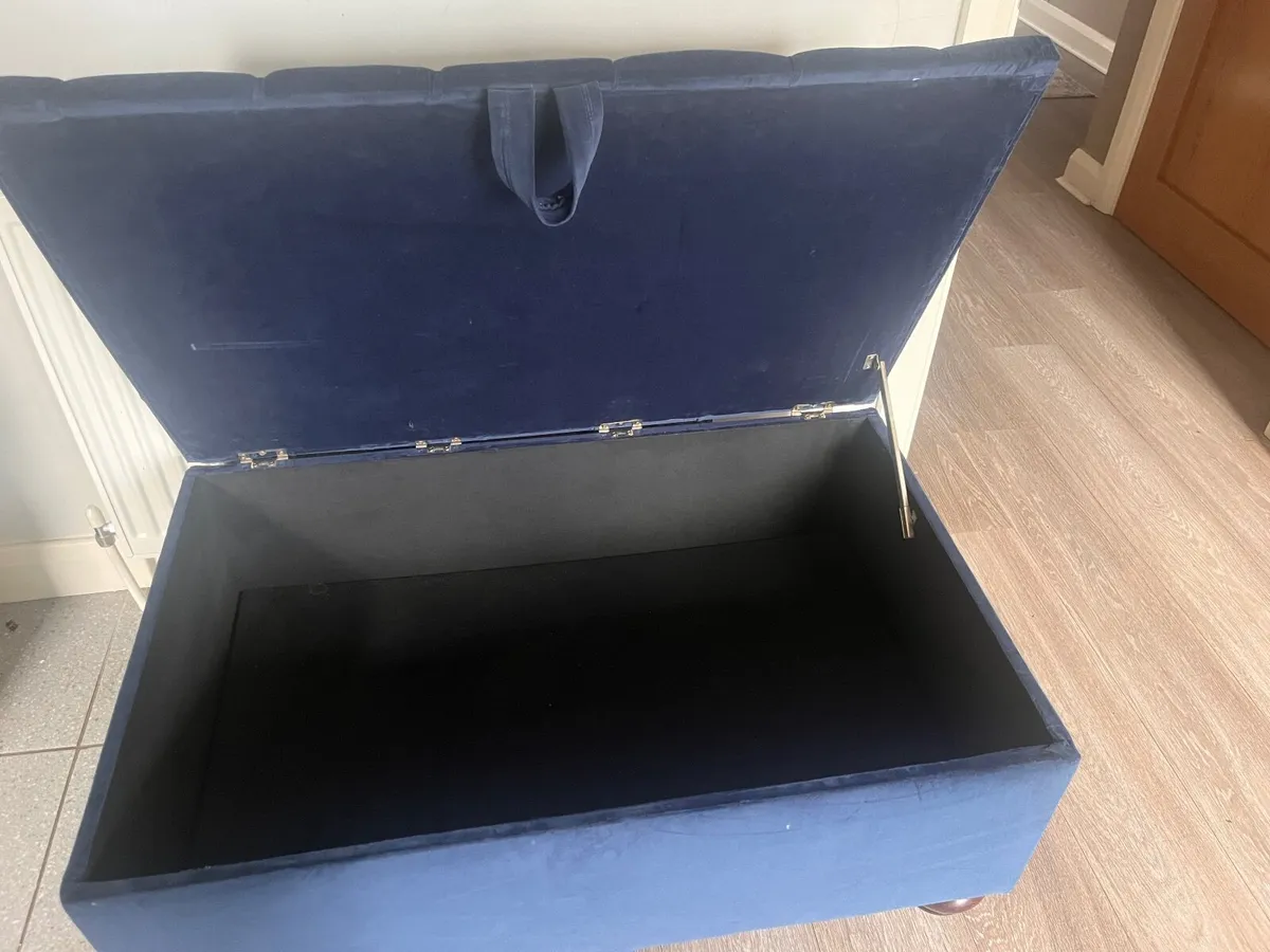 Large Storage Unit - Image 2