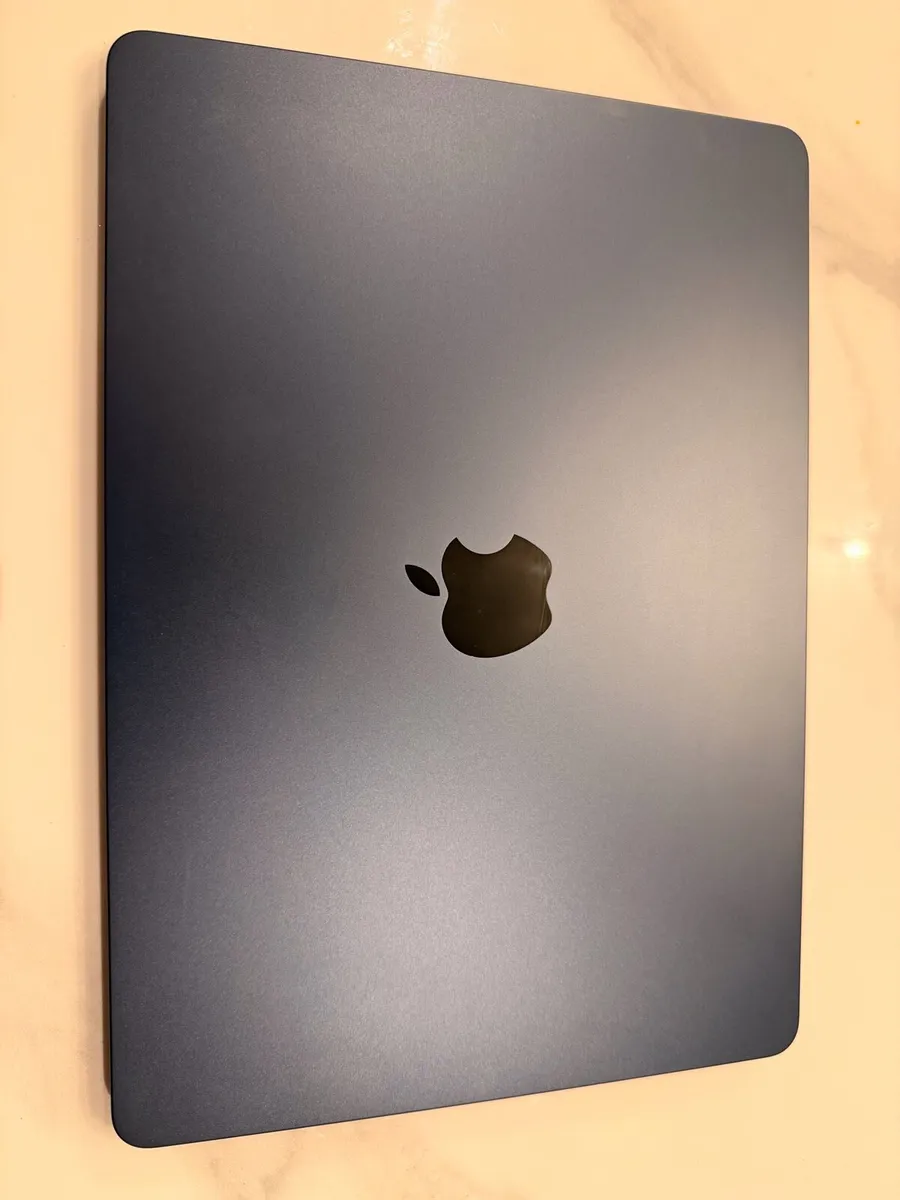 MacBook Air M3 2024 - Midnight + Magic Mouse - Image 1