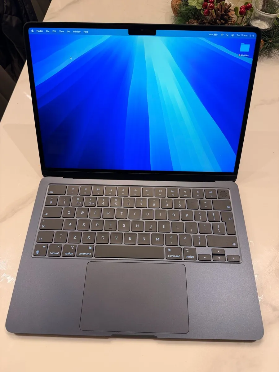 MacBook Air M3 2024 - Midnight + Magic Mouse - Image 2