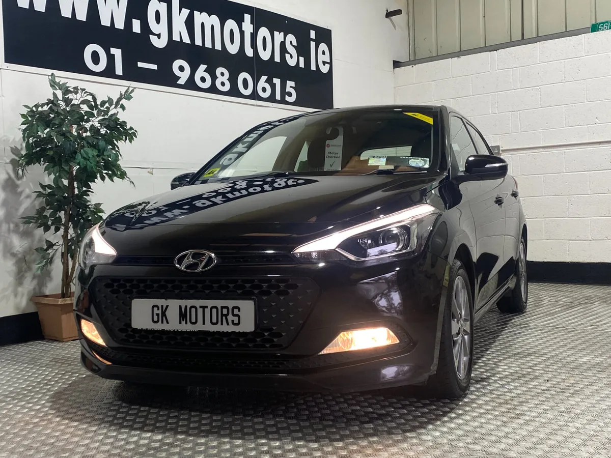 Hyundai i20 2017//DELUXE //FINANCE AVAILABLE - Image 3