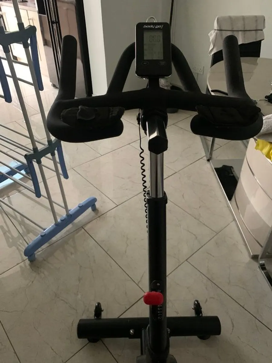 Exercise bike - Image 2