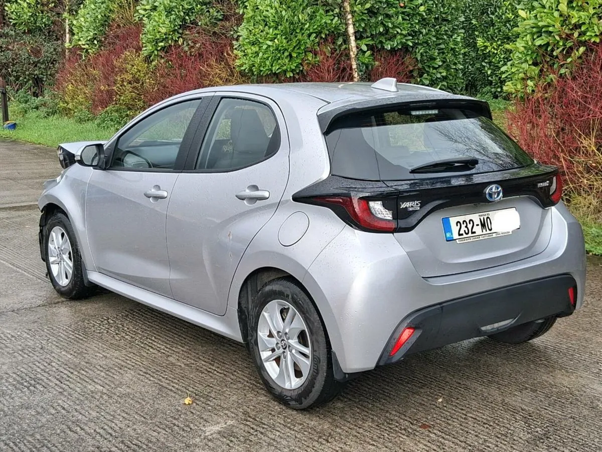 2023 TOYOTA YARIS HYBRID - Image 2