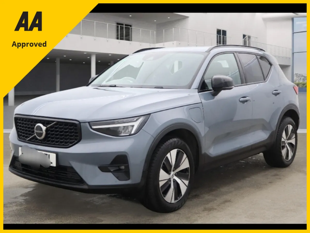 Volvo XC40 2022 XC40 Petrol Plug In Hybird Plus Da - Image 2