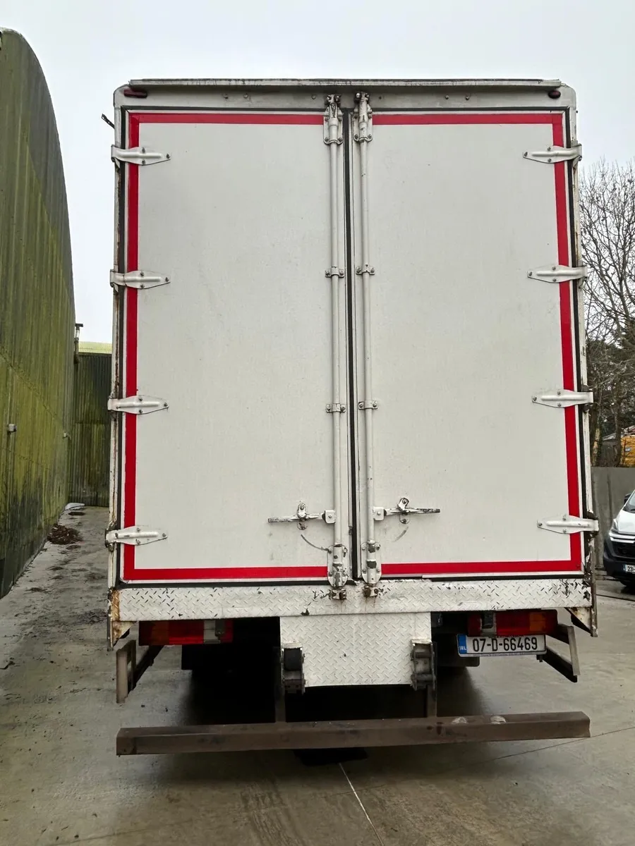 2007 Merc Axor - Image 3