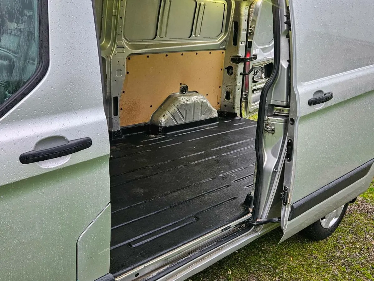 Ford Transit Custom 125ps 290L - Image 3