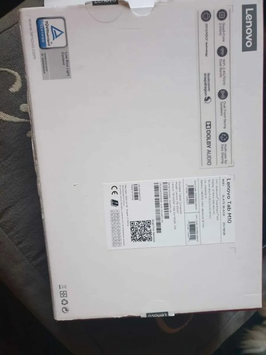 Tablet 10.1 inch Used tablet with 16gb of storage - Image 2